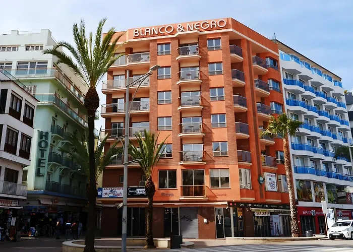 Marina - Sea Views In The Heart Of Lloret Apartman Lloret de Mar