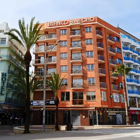 Marina - Sea Views In The Heart Of Lloret 아파트 료렛 드 마르